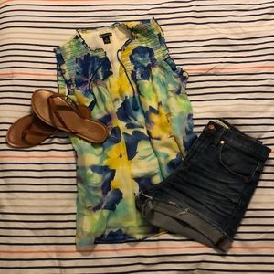 Floral sleeveless blouse
